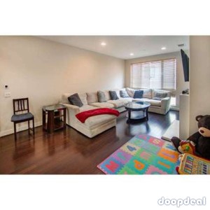 For Sale: 10609 Bloomfield St 205 in Toluca Lake
