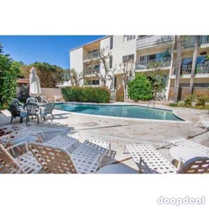 For Lease: 10240 Camarillo in Toluca Lake