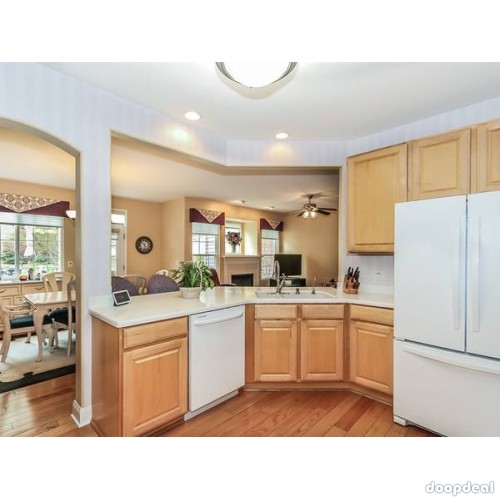 $300000 / 3br - 2158ft2 - New Price - Finished Basement - 2555 Lorraine Cir. (Geneva)